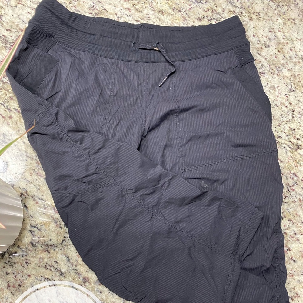 Lululemon Black Crop